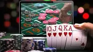 Tampilan meja Infinite Blackjack di platform pencethoki dengan dealer langsung